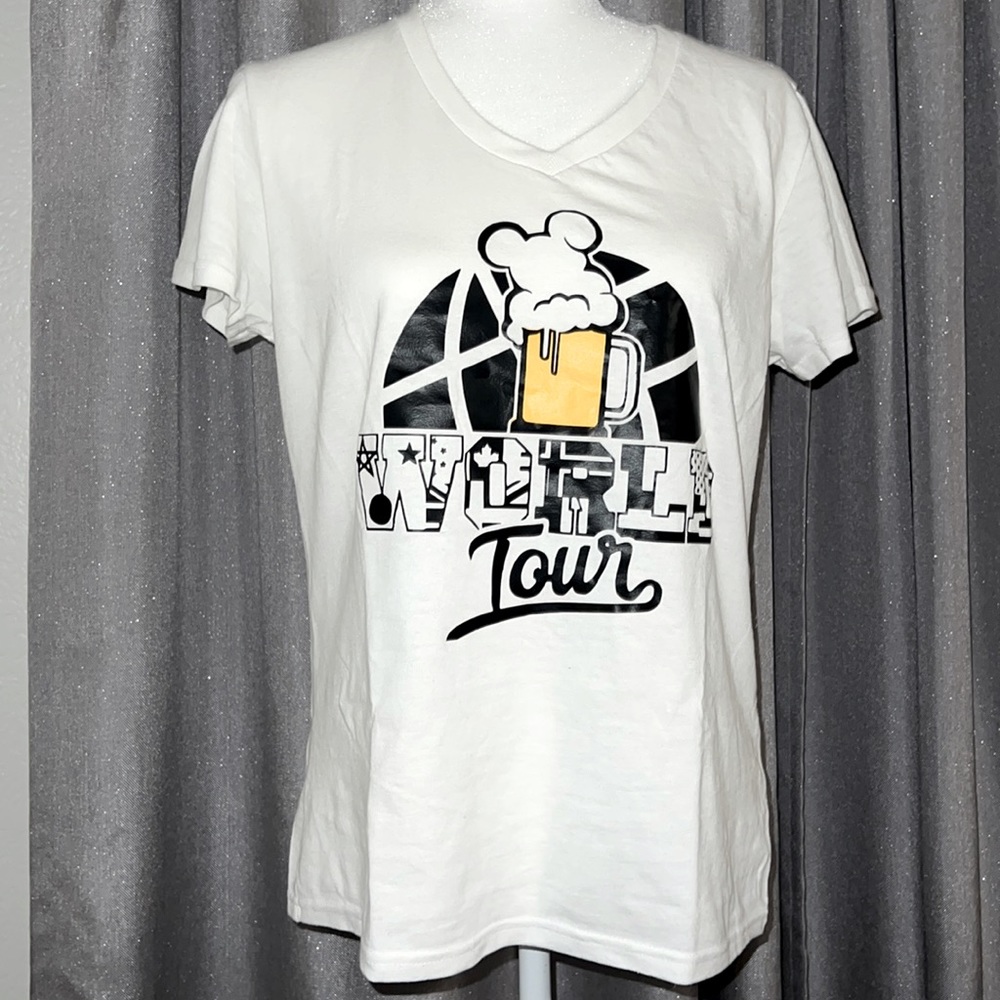 Beer fest world tour t-shirt size medium